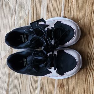 NWT Avia Blush Pink/Black/White Sneakers sz 6